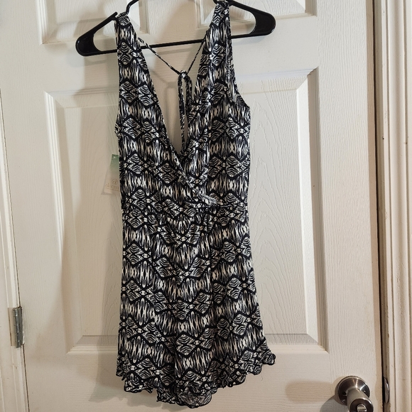NWT Decree Romper - Picture 5 of 10